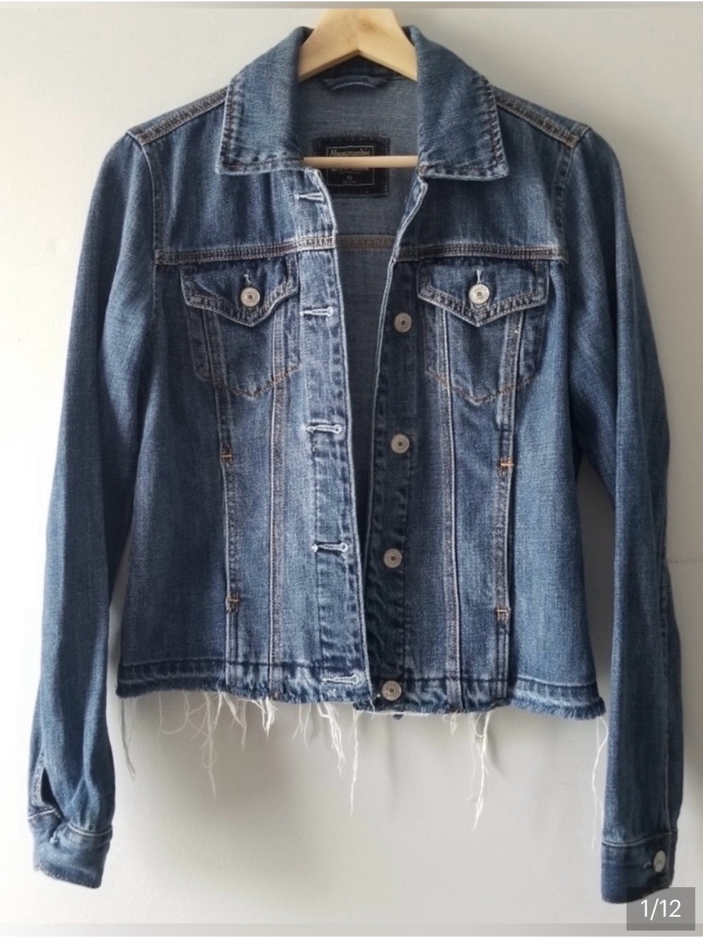 Abercrombie & Fitch Cropped Denim Jacket Raw Hem Medium Blue M